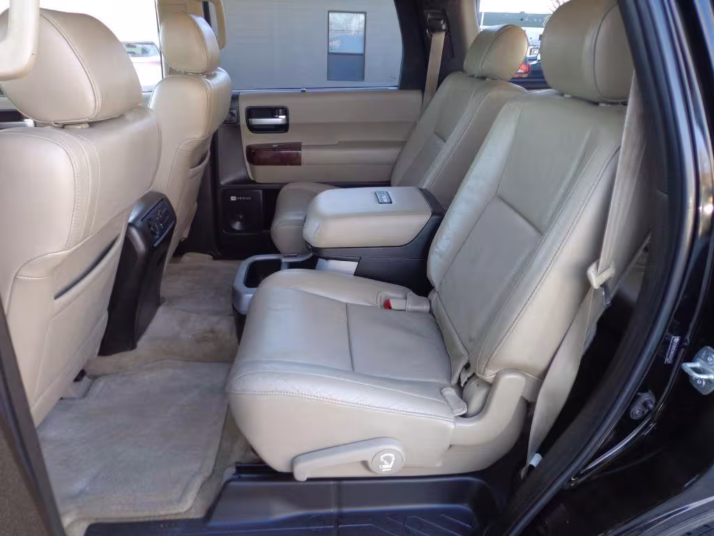 2008 Toyota Sequoia - 5TDBY67A68S004579 - Image #19