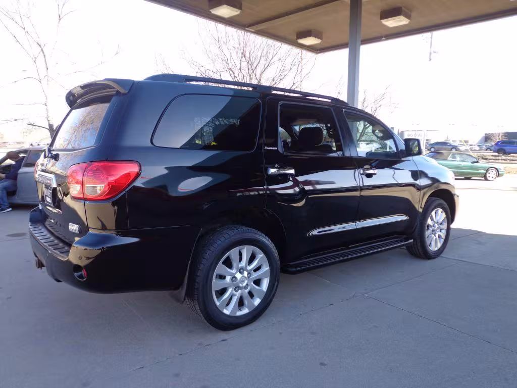 2008 Toyota Sequoia - 5TDBY67A68S004579 - Image #3