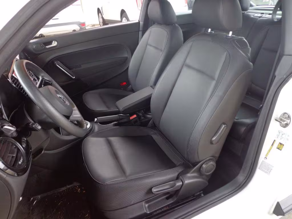 2016 Volkswagen Beetle - 3VWF17AT5GM608948 - Image #14