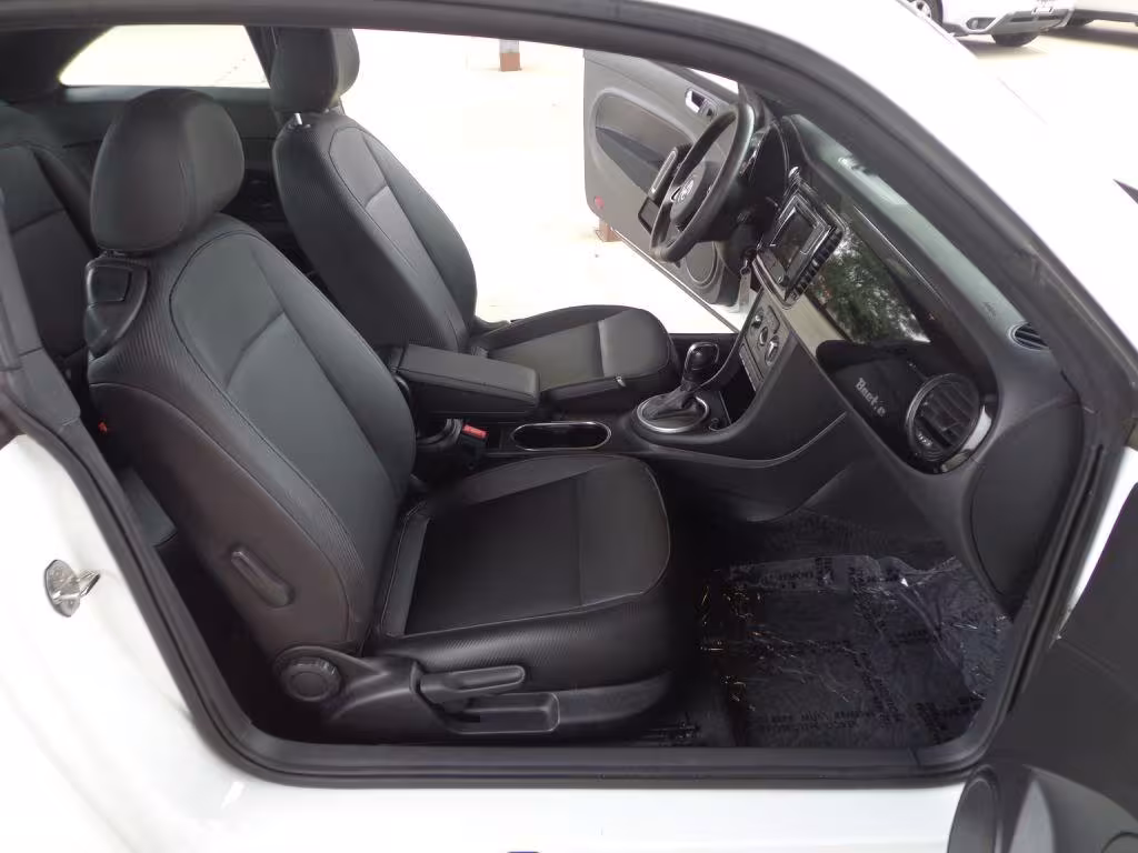 2016 Volkswagen Beetle - 3VWF17AT5GM608948 - Image #16