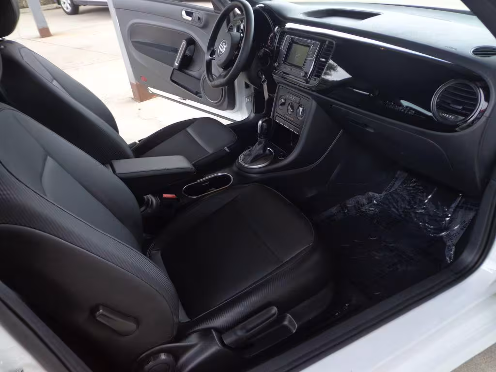 2016 Volkswagen Beetle - 3VWF17AT5GM608948 - Image #18